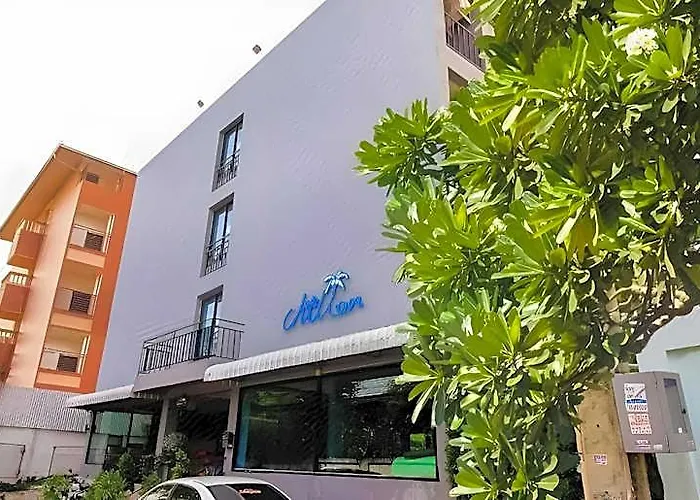Super Oyo 427 Chill Hotel